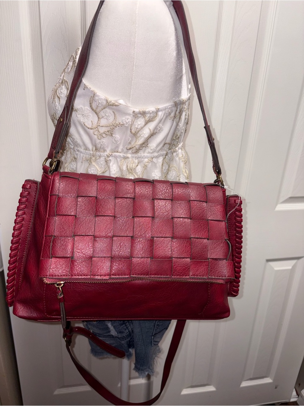 Woven Leather Shoulder Bag - Burgundy